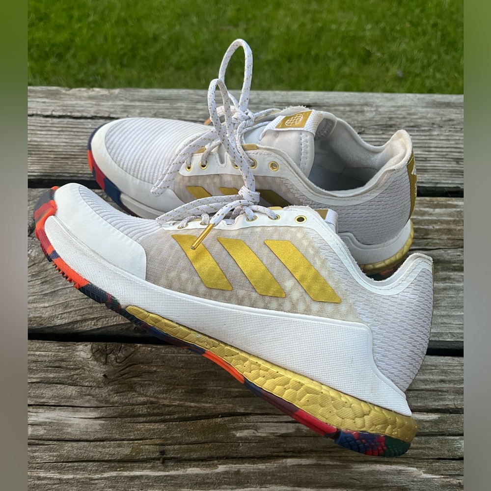 Adidas Women's White & Gold Athletic Sneakers Tennis Walking Gym Shoes Size 7